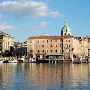  Bed & Breakfast La Darsena Italië